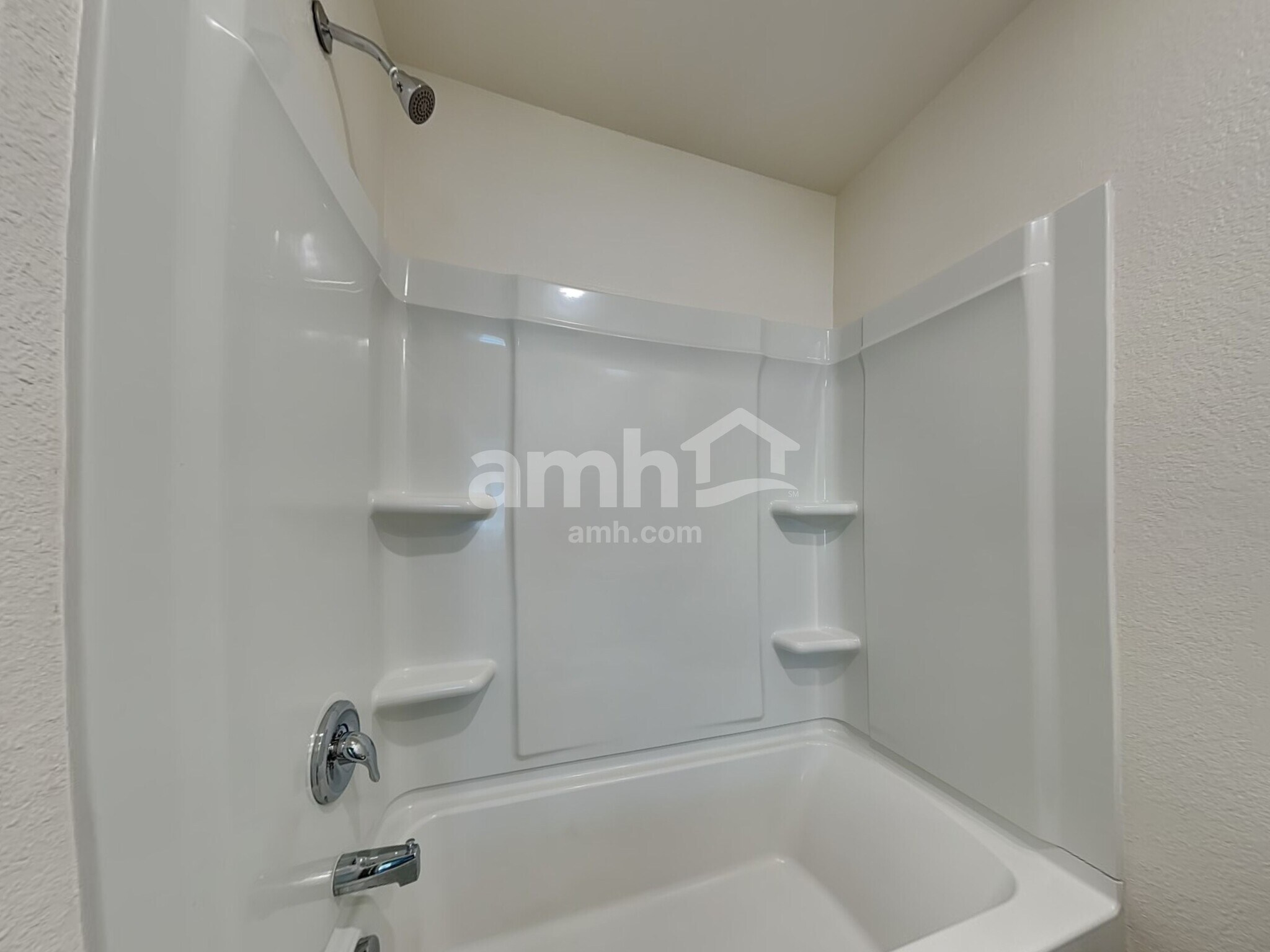 Building Photo - 2061 Southlea Dr