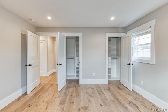 Building Photo - 2327 Volante Pl