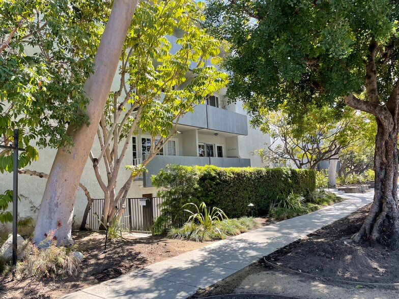 Building Photo - 901 10th St