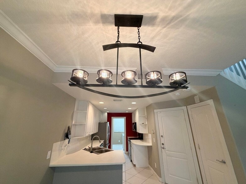 Building Photo - 2205 Telogia Ct