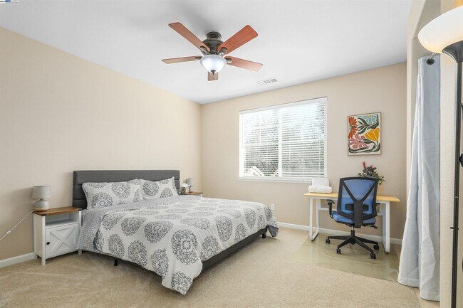 Building Photo - 7459 Starward Dr