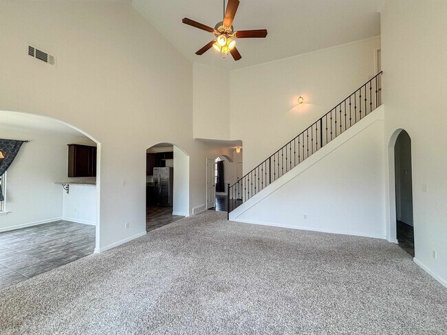 Building Photo - 6839 Hare Hill Dr