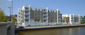 Building Photo - Beerline B Apartments