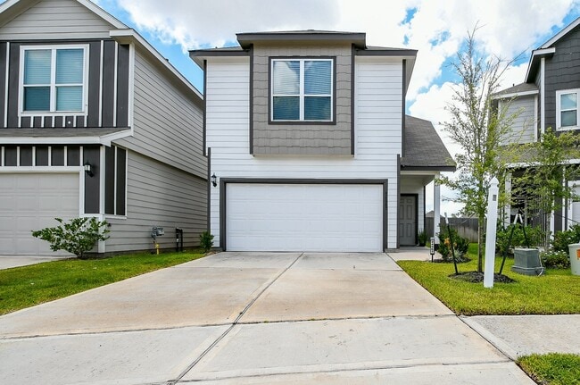 Building Photo - 24967 Goldoni Dr