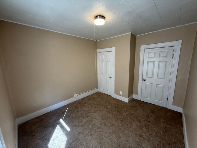Building Photo - 408 Rimmon St