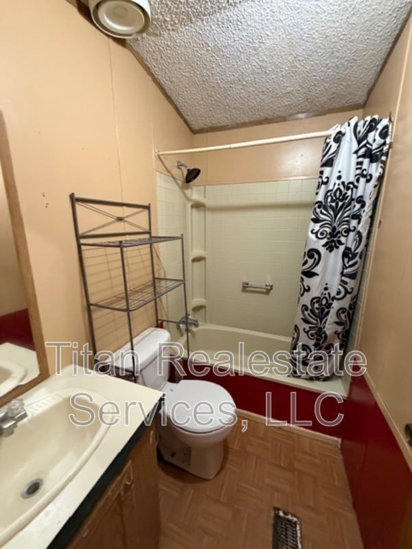 Building Photo - 1835 S Lake Arthur Ave