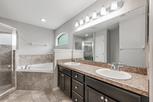 Building Photo - 304 Woods Landing Dr