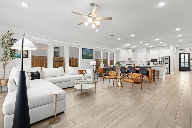 Building Photo - 1909 Sir Nathaniel Ln