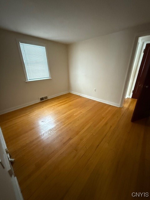 Building Photo - 103 Drexler Ave S