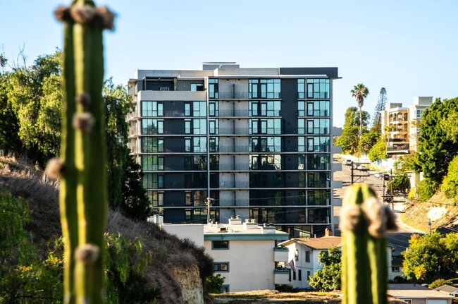 Building Photo - Rainford Mission Hills
