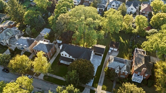 Building Photo - 1037 Belleforte Ave