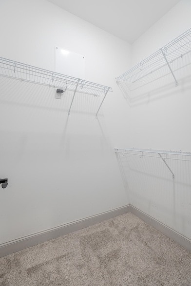 Building Photo - 3306 Stonecreek Dr