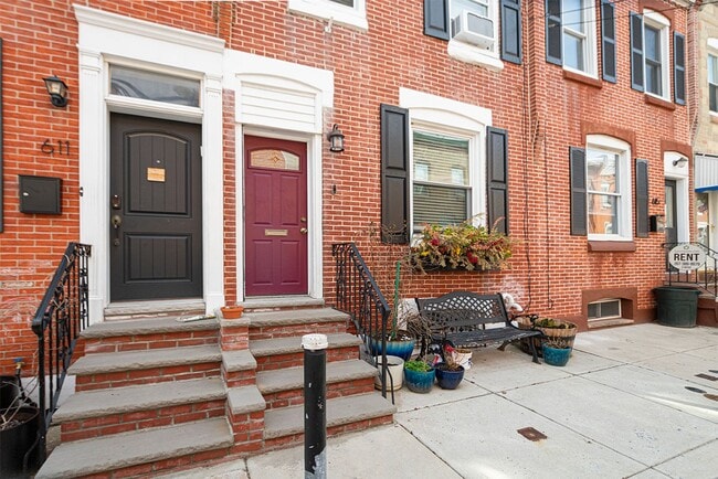 Building Photo - Fitler Square Three Bed Home