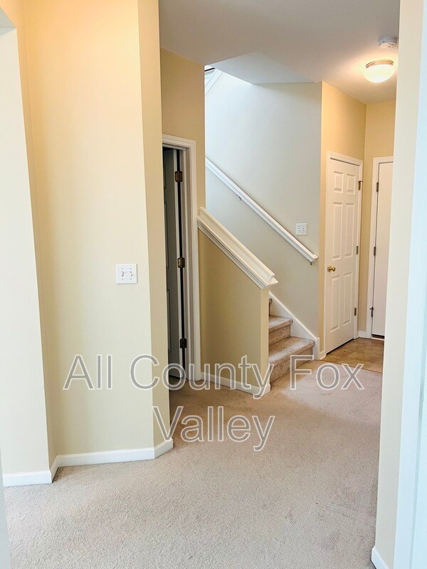Building Photo - 1844 Crenshaw Cir