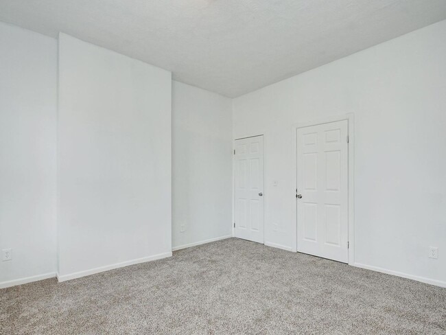 Building Photo - 683-685 South Champion