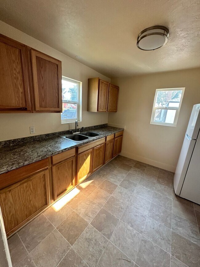 Building Photo - Zepeda-PM-020-0109-3862