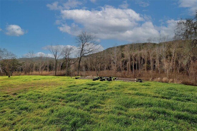 Building Photo - 7001 Ranch Rd 2222