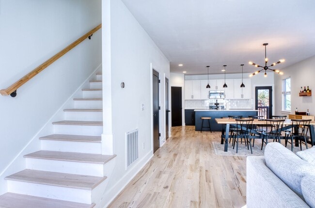 Building Photo - 96 Shields Ln