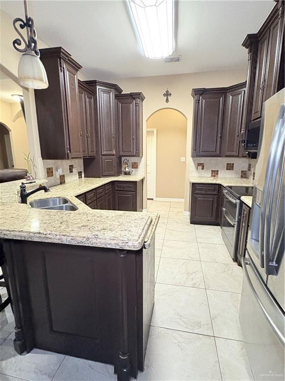 Building Photo - 20 River Crest St