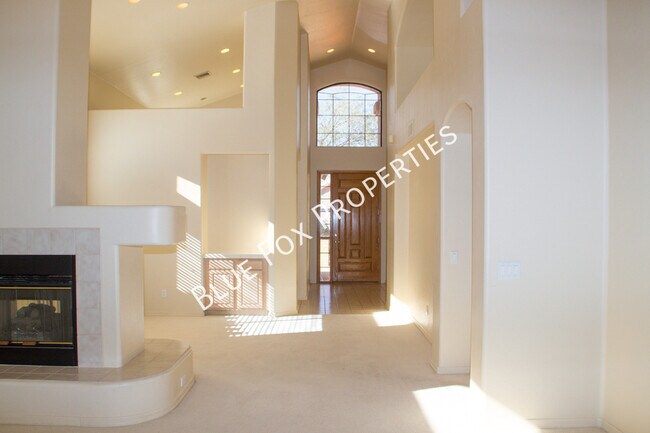 Building Photo - 4131 E Hawks Wing Dr