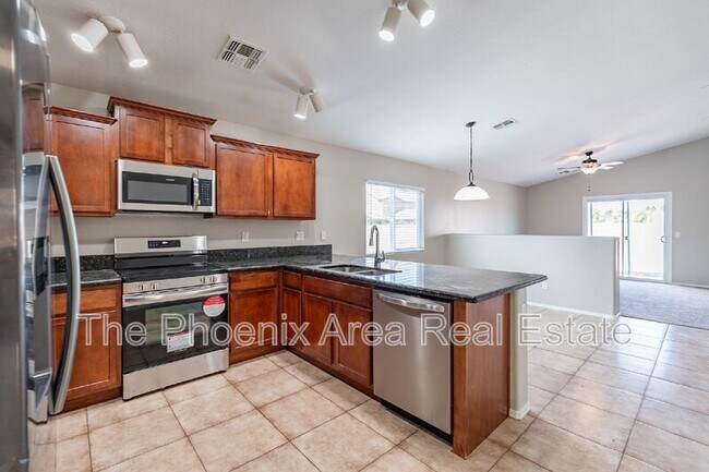 Building Photo - 28214 N Quartz Way