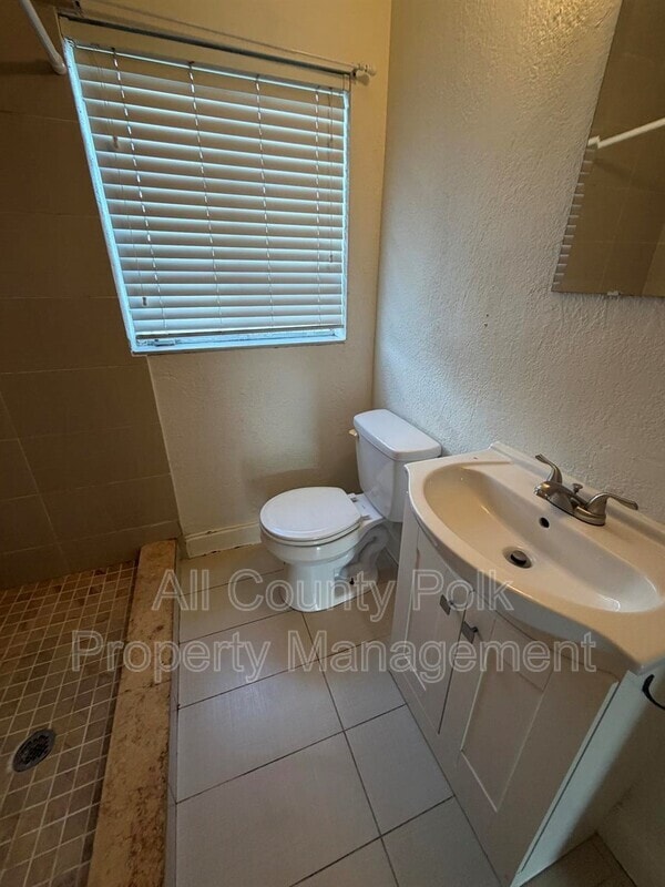 Building Photo - 2700 Homer Cir