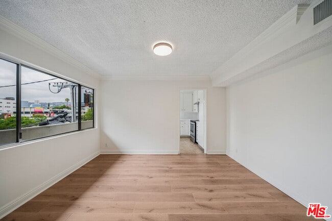 Building Photo - 131 Orlando Ave