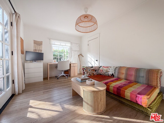 Building Photo - 316 S Wetherly Dr