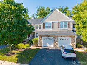 Building Photo - 12 Scarlet Oak Dr