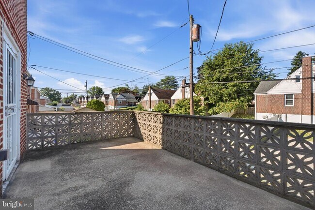 Building Photo - 1108 Cobbs St