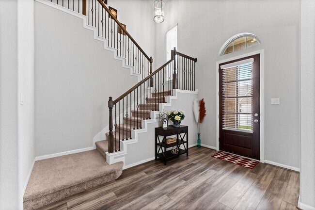 Building Photo - 2836 Jehlon Ln