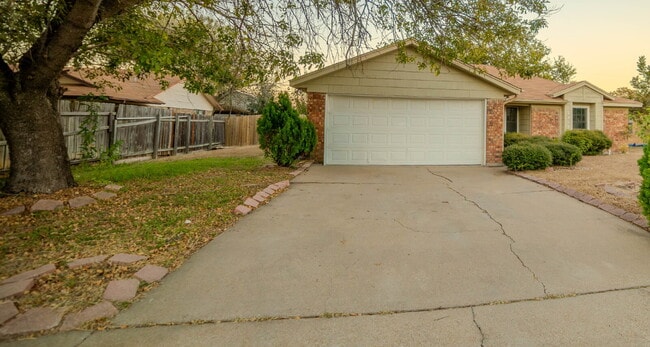 Building Photo - For Lease – Charming 3 Bedroom, 2 Bathroom Home Near Fort Hood