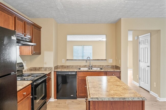 Building Photo - 3 Bedroom Townhome in Stonecrest!