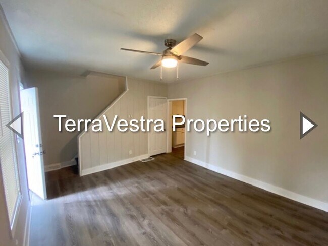 Building Photo - Recently Renovated 3 Bed in Millville!