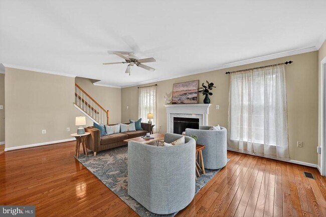 Building Photo - 928 Waterview Dr