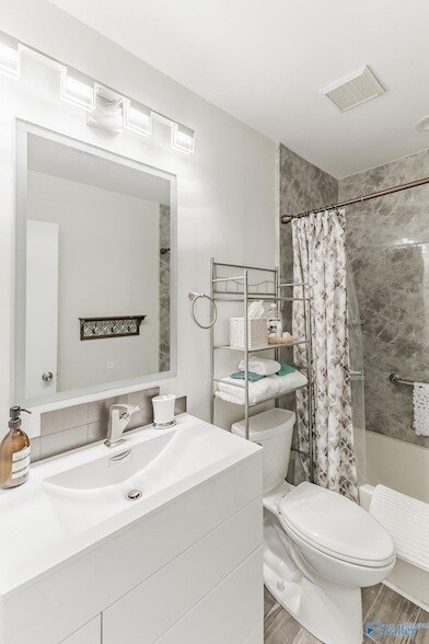 Building Photo - 1907 Waxleaf Green SE