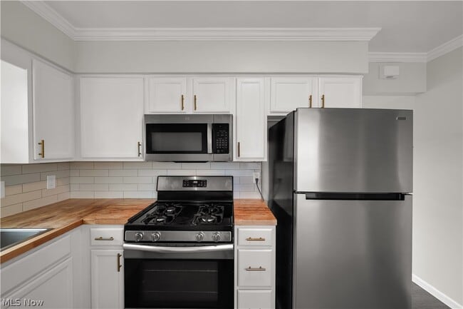 Building Photo - 12114 Milligan Ave