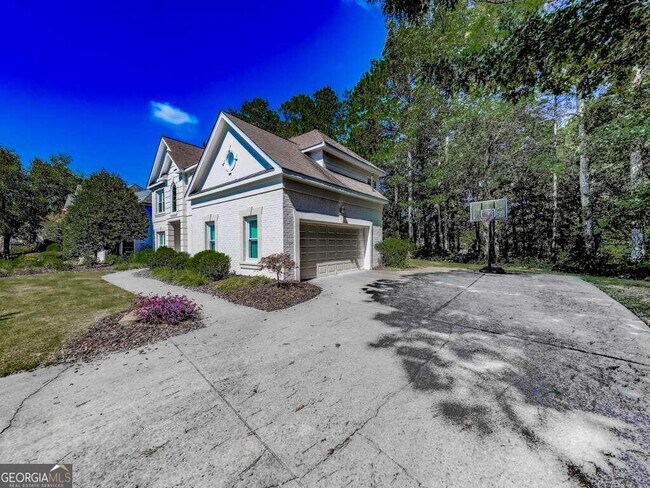 Building Photo - 2045 Town Lake Hills W