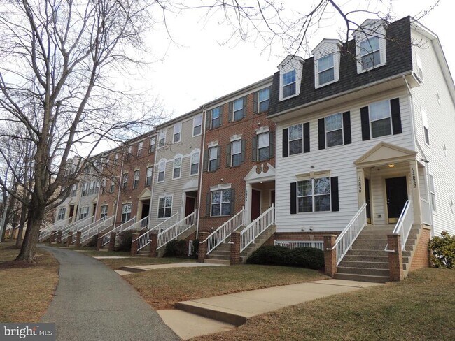Building Photo - 12830 Rexmore Dr