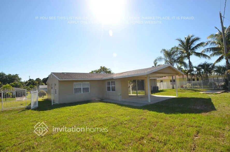 Building Photo - 2038 7th Ct S