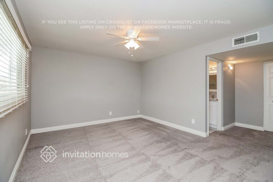 Building Photo - 1335 E Hermosa Dr