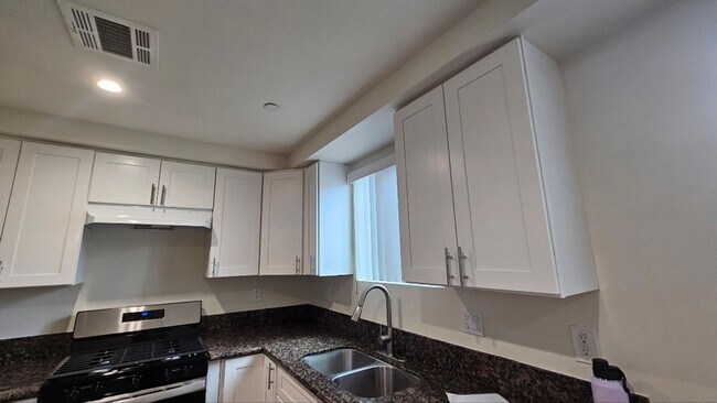 Building Photo - 23(1456,1458)