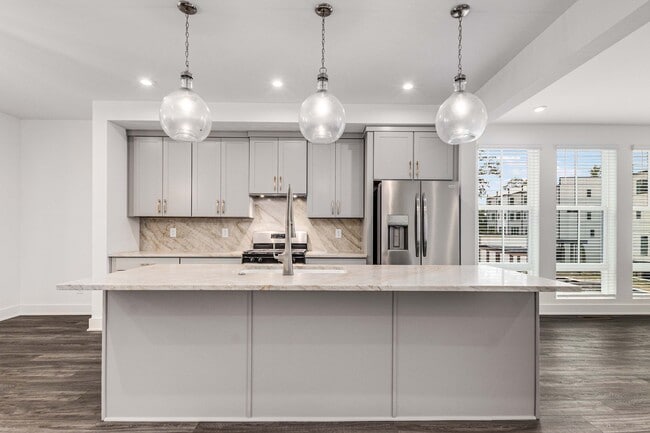 Building Photo - 1815 Gotham Ln NE