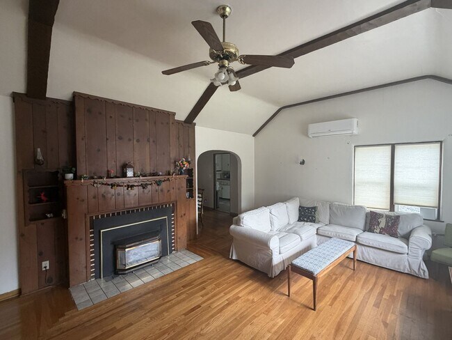 Building Photo - RARE Opportunity to Live on Mansion Avenue! Across the Street From CSUC