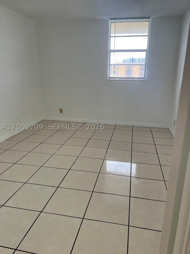 Building Photo - 801 NW 47th Ave