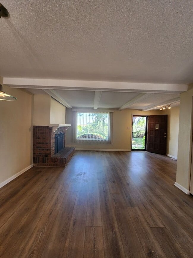 Building Photo - Long Realty & Property Management - Great ...