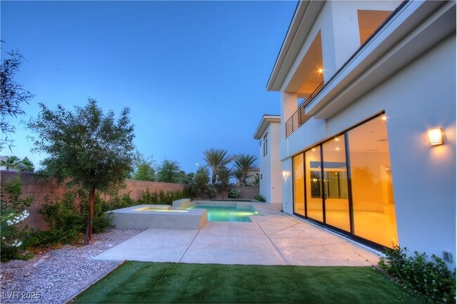 Building Photo - 7526 Yonie Ct