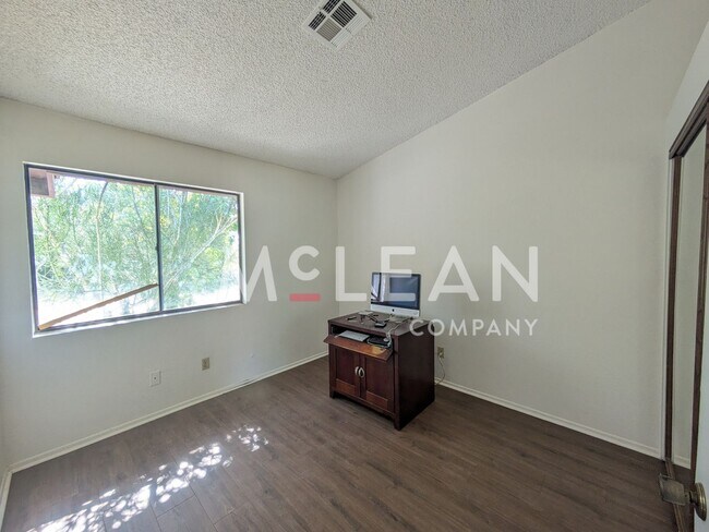 Building Photo - Charming 3-Bedroom Home for Lease in Cathe...