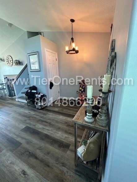 Building Photo - This property offers a NO DEPOSIT option available for qualified renters!