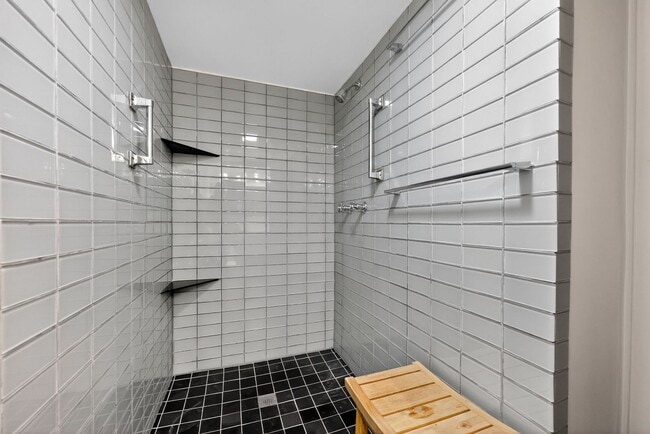 Building Photo - Now Available: Lovely 2 Bedroom, 2 Bath Condo in KOP!!